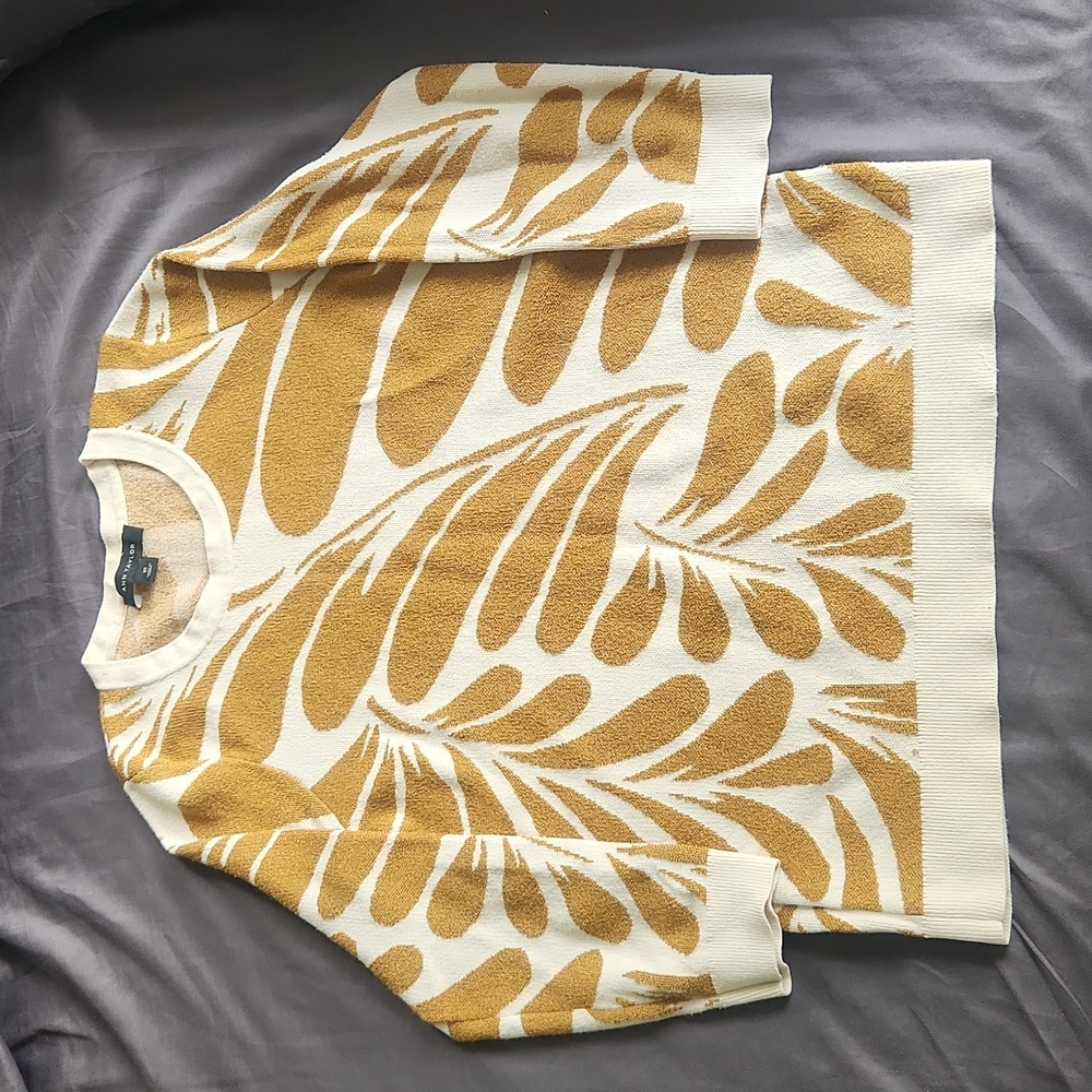 Ann Taylor Cream and Gold Leaf Pattern Sweater